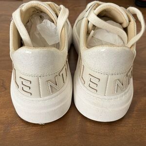 Women Cream Sneakers in a perfect condition